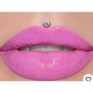 Jeffree star Supreme Gloss Full Pigment Lip Gloss (Lt Pnk Box) Queen Supreme